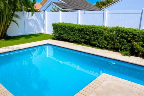 Villa ou maison à vendre à Pembroke Pines, Floride: 4 chambres, 185.06 m2 № 2416042 - photo 13
