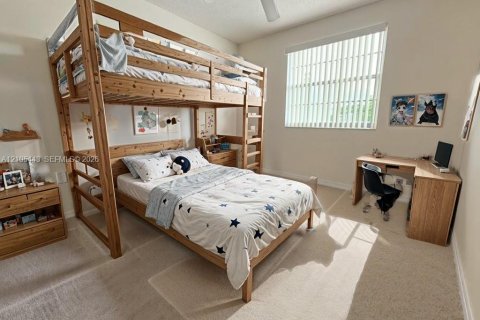 Villa ou maison à vendre à Pembroke Pines, Floride: 4 chambres, 185.06 m2 № 2416042 - photo 25