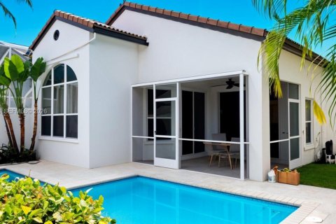 Villa ou maison à vendre à Pembroke Pines, Floride: 4 chambres, 185.06 m2 № 2416042 - photo 15