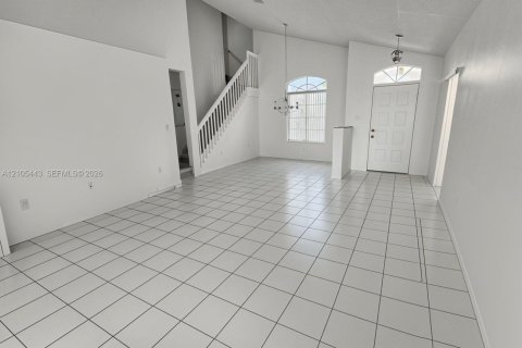 Villa ou maison à vendre à Pembroke Pines, Floride: 4 chambres, 185.06 m2 № 2416042 - photo 8
