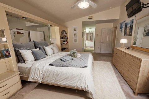 Villa ou maison à vendre à Pembroke Pines, Floride: 4 chambres, 185.06 m2 № 2416042 - photo 20