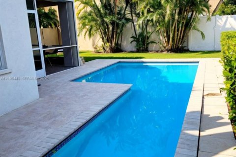 Villa ou maison à vendre à Pembroke Pines, Floride: 4 chambres, 185.06 m2 № 2416042 - photo 18