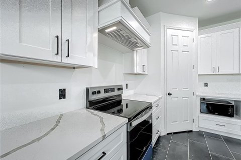 House in Sanford, Florida 4 bedrooms, 190.64 sq.m. № 1737136 - photo 28