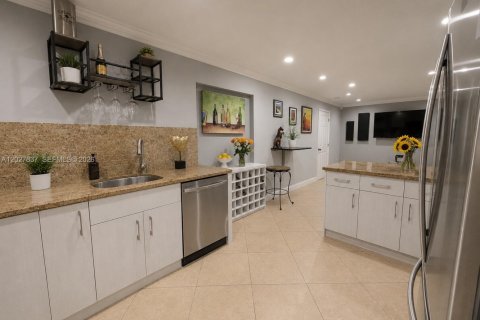 Villa ou maison à louer à Hollywood, Floride: 3 chambres, 92.9 m2 № 2181650 - photo 5