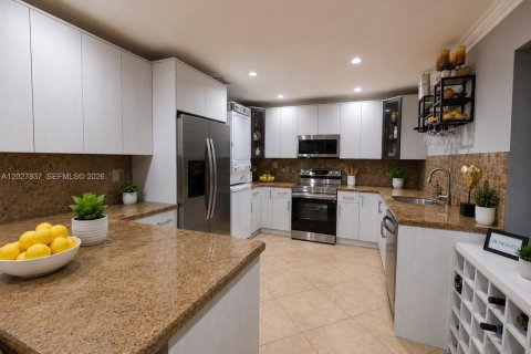 Villa ou maison à louer à Hollywood, Floride: 3 chambres, 92.9 m2 № 2181650 - photo 3