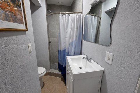 Villa ou maison à louer à Hollywood, Floride: 3 chambres, 92.9 m2 № 2181650 - photo 10