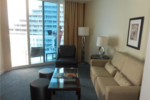 Condo in Fort Lauderdale, Florida  № 266570 - photo 1