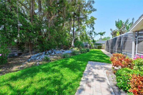House in Sarasota, Florida 3 bedrooms, 229.93 sq.m. № 2156910 - photo 25
