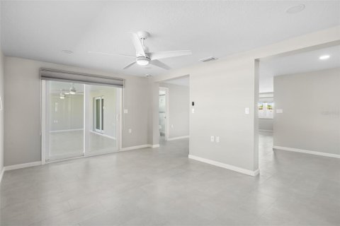 Villa ou maison à louer à New Port Richey, Floride: 3 chambres, 172.98 m2 № 2386087 - photo 17