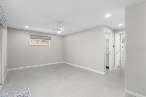 Villa ou maison à louer à New Port Richey, Floride: 3 chambres, 172.98 m2 № 2386087 - photo 22