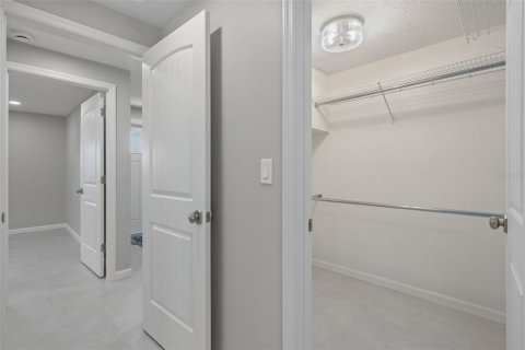 Villa ou maison à louer à New Port Richey, Floride: 3 chambres, 172.98 m2 № 2386087 - photo 24