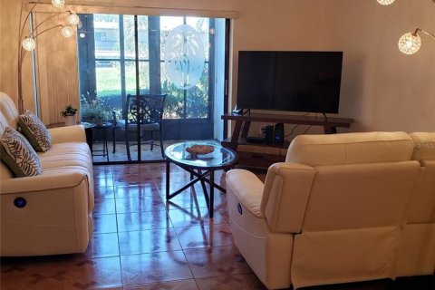 Condo in Oldsmar, Florida, 2 bedrooms  № 1733640 - photo 9