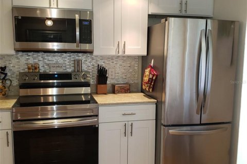 Condo in Oldsmar, Florida, 2 bedrooms  № 1733640 - photo 18