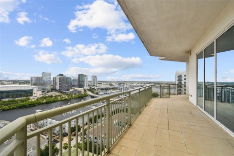 Condo in Tampa, Florida, 3 bedrooms  № 1824363 - photo 10