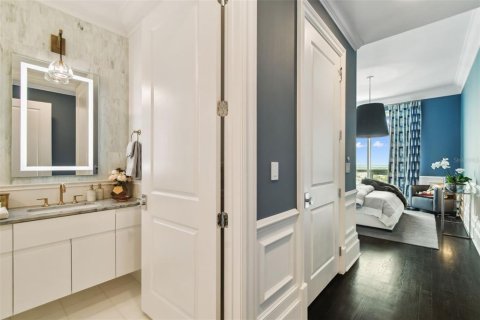 Condo in Tampa, Florida, 3 bedrooms  № 1824363 - photo 21