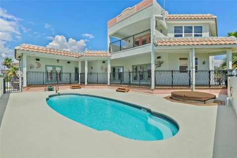 Casa en venta en Palm Coast, Florida, 5 dormitorios, 338.07 m2 № 1909013 - foto 5