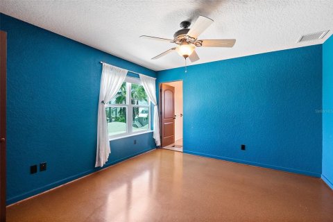 Casa en venta en Palm Coast, Florida, 5 dormitorios, 338.07 m2 № 1909013 - foto 9