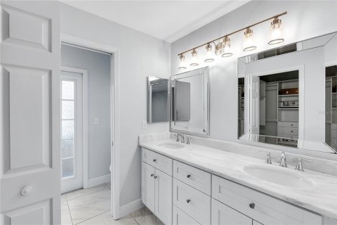 Купить виллу или дом в Сарасота, Флорида 4 комнаты, 163.88м2, № 1906567 - фото 18