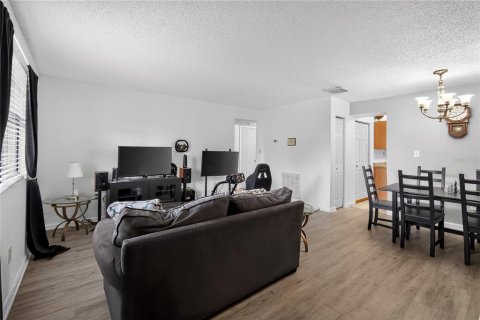 Copropriété à vendre à Tampa, Floride: 2 chambres, 83.52 m2 № 2210330 - photo 3