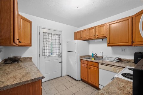 Copropriété à vendre à Tampa, Floride: 2 chambres, 83.52 m2 № 2210330 - photo 7