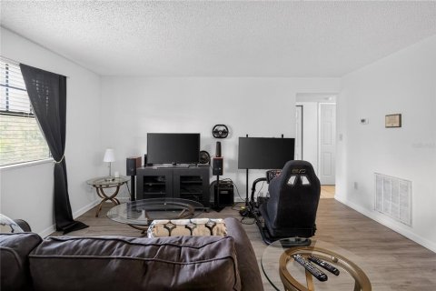 Copropriété à vendre à Tampa, Floride: 2 chambres, 83.52 m2 № 2210330 - photo 4