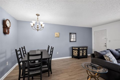 Copropriété à vendre à Tampa, Floride: 2 chambres, 83.52 m2 № 2210330 - photo 6