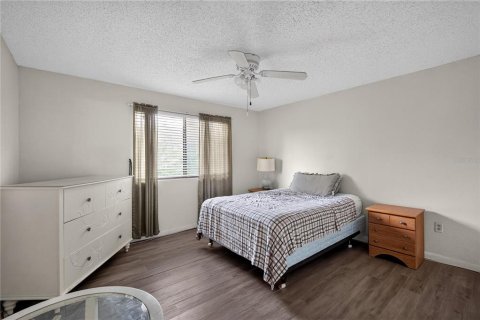 Copropriété à vendre à Tampa, Floride: 2 chambres, 83.52 m2 № 2210330 - photo 11