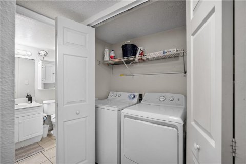 Copropriété à vendre à Tampa, Floride: 2 chambres, 83.52 m2 № 2210330 - photo 14
