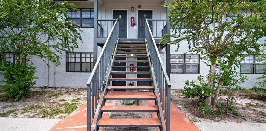 Condo à Tampa, Floride, 2 chambres  № 2210330