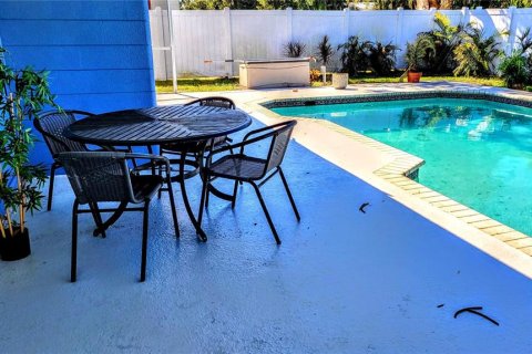 House in Sarasota, Florida 3 bedrooms, 140.75 sq.m. № 1841990 - photo 29