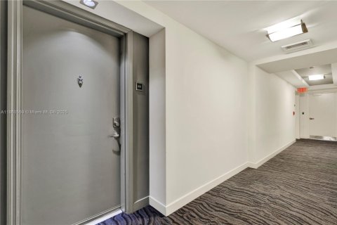 Copropriété à vendre à Miami, Floride: 1 chambre, 64.29 m2 № 2021897 - photo 4