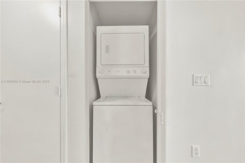 Copropriété à vendre à Miami, Floride: 1 chambre, 64.29 m2 № 2021897 - photo 19