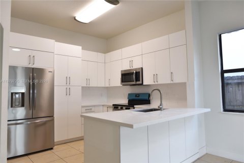 Casa en venta en Homestead, Florida, 3 dormitorios, 160.54 m2 № 2046456 - foto 5