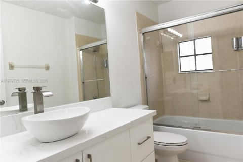 Casa en venta en Homestead, Florida, 3 dormitorios, 160.54 m2 № 2046456 - foto 20