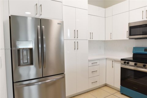 Casa en venta en Homestead, Florida, 3 dormitorios, 160.54 m2 № 2046456 - foto 8