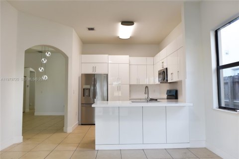 Casa en venta en Homestead, Florida, 3 dormitorios, 160.54 m2 № 2046456 - foto 11