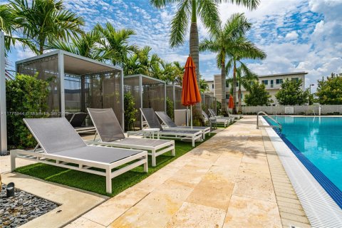 Adosado en venta en Doral, Florida, 4 dormitorios, 168.34 m2 № 1693330 - foto 20