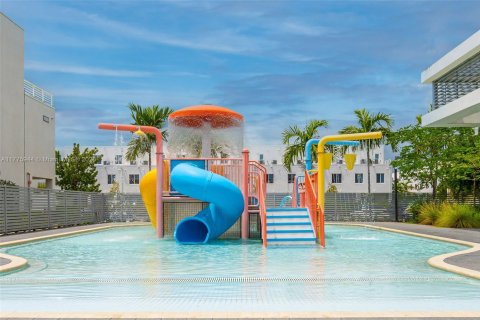 Adosado en venta en Doral, Florida, 4 dormitorios, 168.34 m2 № 1693330 - foto 22