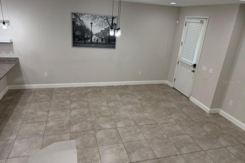 Touwnhouse à vendre à Kissimmee, Floride: 3 chambres, 148.92 m2 № 2414028 - photo 13