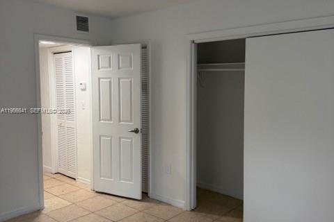 Condominio en alquiler en Fort Lauderdale, Florida, 1 dormitorio, 56.21 m2 № 2011784 - foto 13