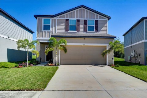 House in Zephyrhills, Florida 4 bedrooms, 209.96 sq.m. № 2298473