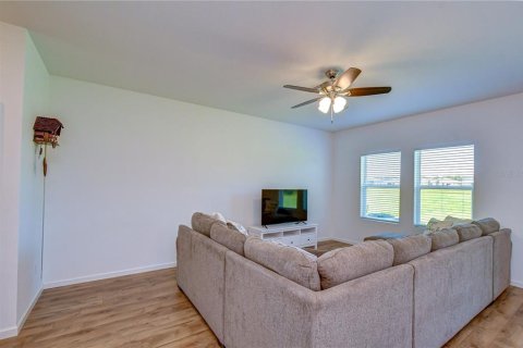 Villa ou maison à vendre à Zephyrhills, Floride: 4 chambres, 209.96 m2 № 2298473 - photo 6