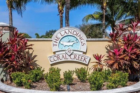 Townhouse in Placida, Florida 3 bedrooms, 222.04 sq.m. № 2096238 - photo 5