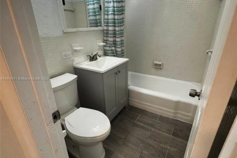 Снять в аренду кондоминиум в Майами, Флорида 2 спальни, 55.74м2, № 1957238 - фото 10