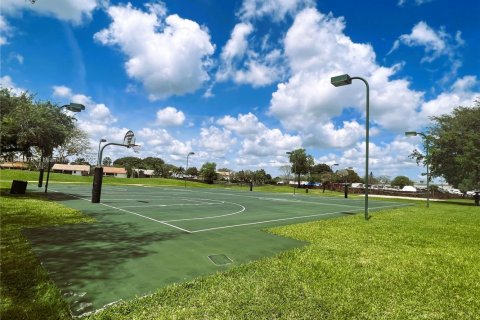 Condo in Miami, Florida, 2 bedrooms  № 1836361 - photo 29