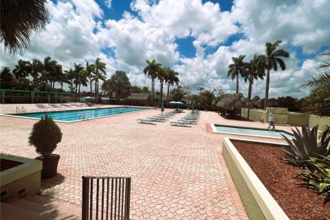 Condo in Miami, Florida, 2 bedrooms  № 1836361 - photo 23