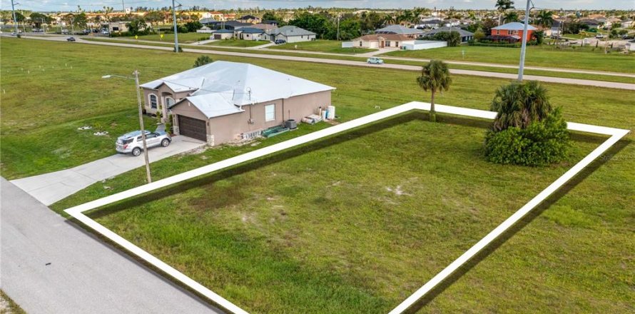 Terrain à Cape Coral, Floride № 2223923