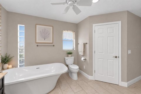 House in Punta Gorda, Florida 3 bedrooms, 207.26 sq.m. № 2266997 - photo 23