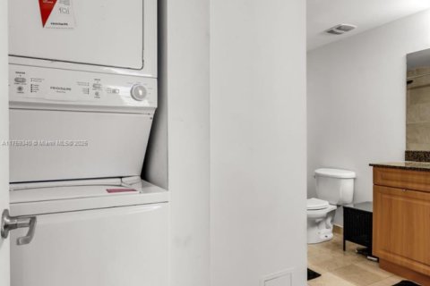 Купить кондоминиум в Майами, Флорида 2 спальни, 83.98м2, № 1868226 - фото 19