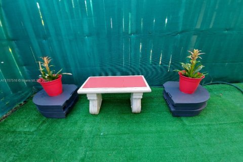 Adosado en alquiler en Miami, Florida, 2 dormitorios, 166.48 m2 № 1960886 - foto 5